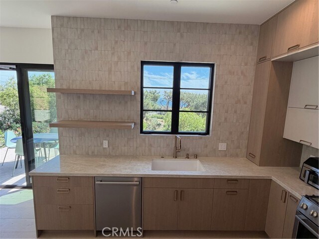 Building Photo - 33201 Cuthbert Rd