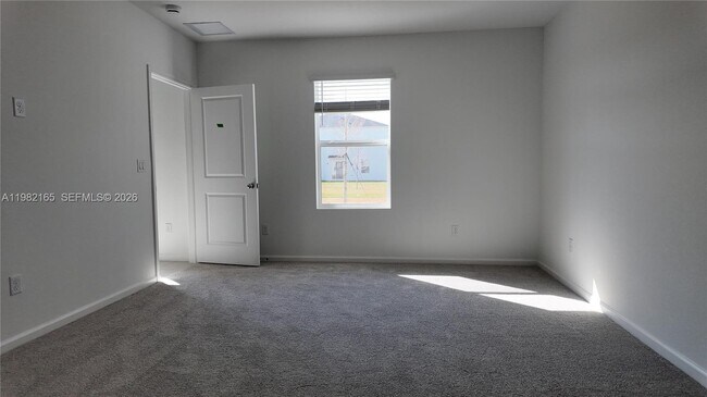 Building Photo - 10722 NW Moon Rise Ln