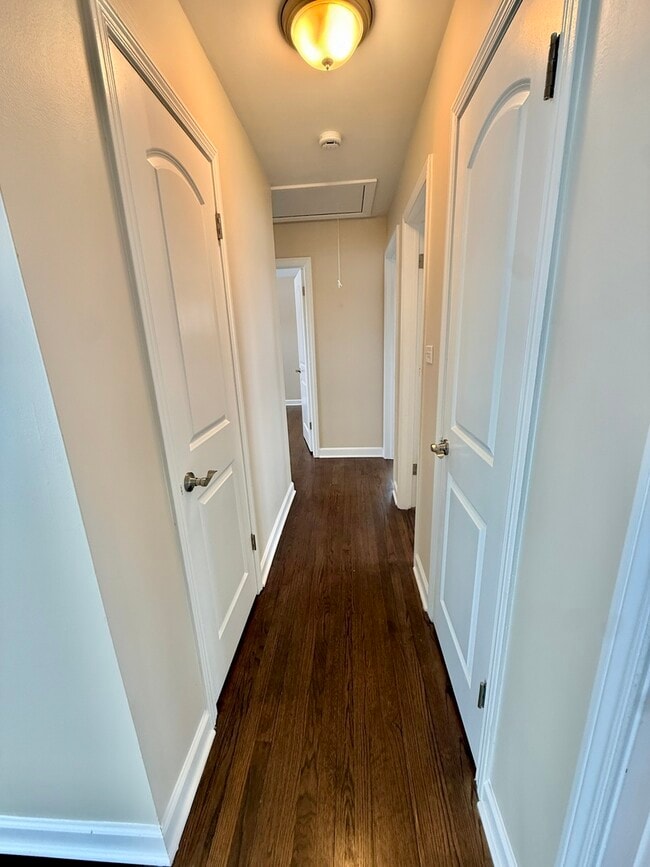 Building Photo - 360 W Fremont Ave