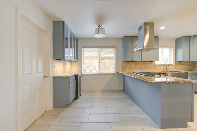 Building Photo - 2523 Anniston Dr