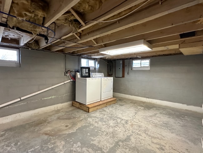 Building Photo - 430 Stadium Dr