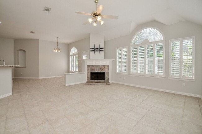 Building Photo - 20211 Canyon Ridge Ct
