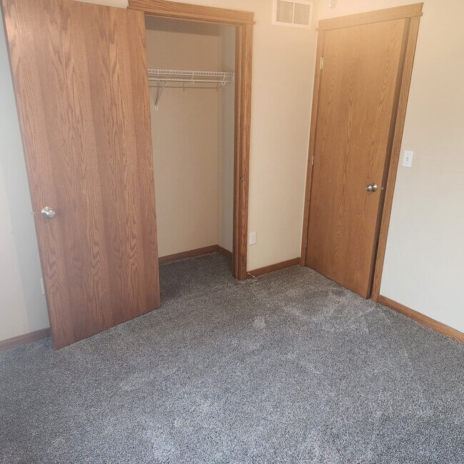 Building Photo - 4636 E Merced St