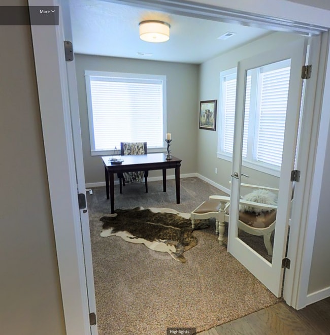 Building Photo - 4742 SW Volcano Ave