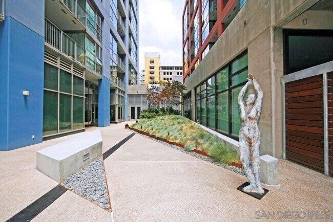 Building Photo - 350 Eleventh Ave