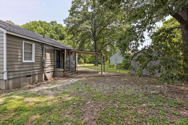 Building Photo - 605 Orchard Ave