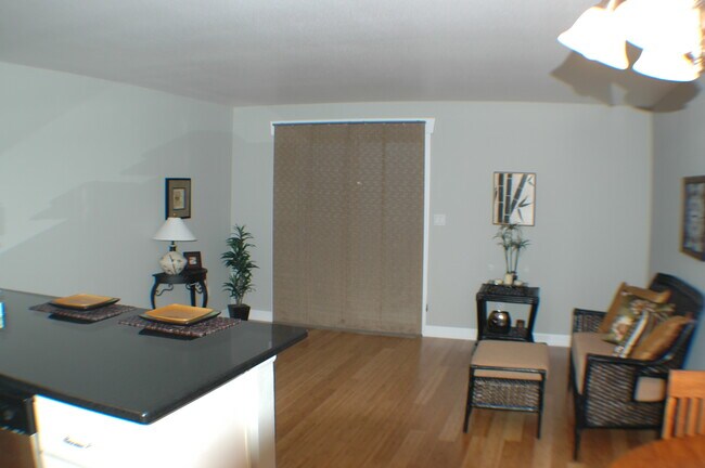 Building Photo - 2128 SW Holden St