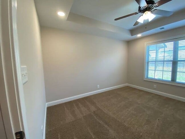 Building Photo - $1650 Adorable 3 Bedroom 2 Bath Ranch Home...