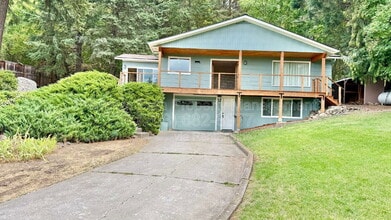 Building Photo - 5833 E Yellowstone Trail