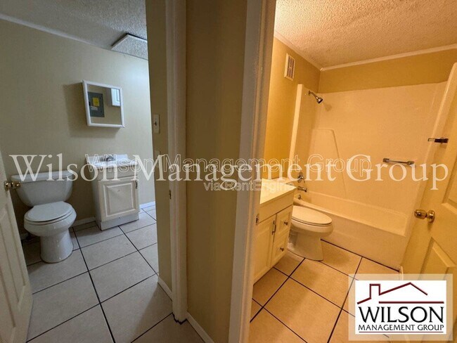 Building Photo - 359 Chaucer Ct