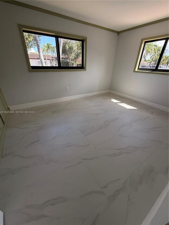 Building Photo - 2120 SW 84th Ave