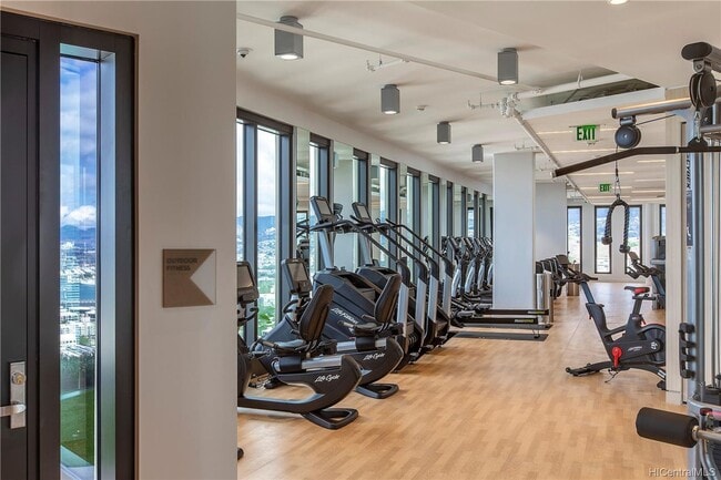 Building Photo - Aalii High Floor 1 bedroom, 1 bath, 1 parking