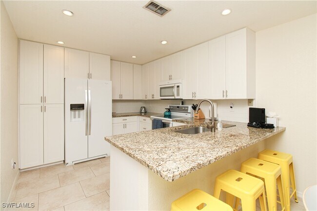 Building Photo - 60 Emerald Woods Dr