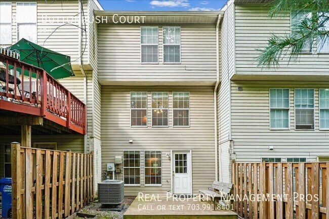 Building Photo - 9546 Buttonbush Ct