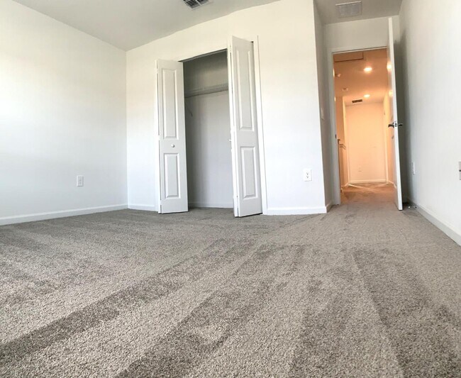 Building Photo - 10696 Words Dr