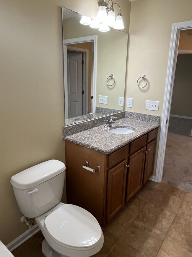 Building Photo - Spacious 4 Bed + Bonus Room Home in Concord