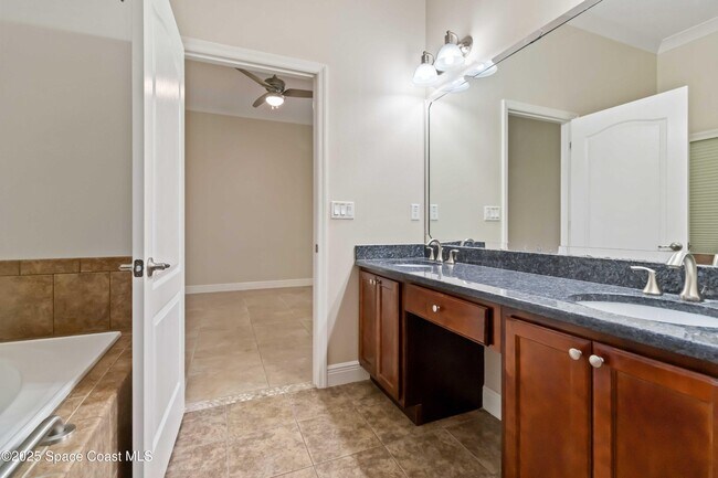 Building Photo - 3140 Constellation Dr