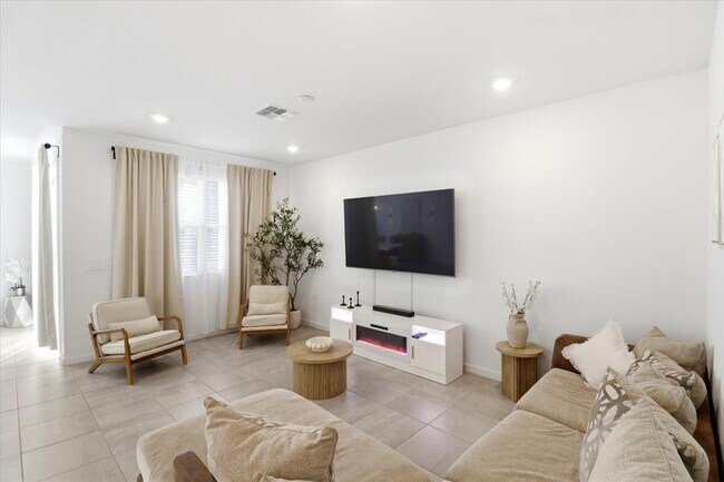 Building Photo - 19295 N Avelino Dr