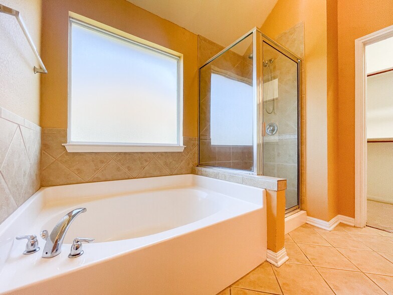 Building Photo - 10113 Condor Loop