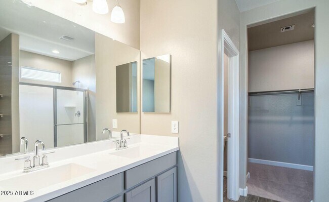 Building Photo - 2480 S 241st Ave