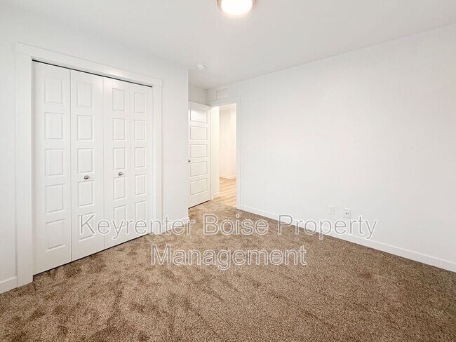 Building Photo - 2929 W Silver River St