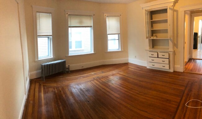 Building Photo - 50 Langley Rd