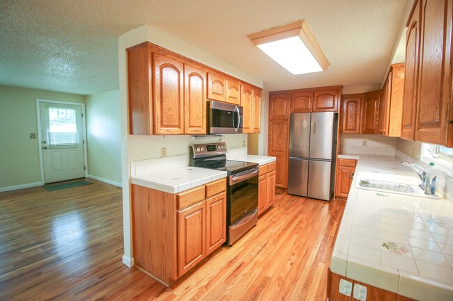 Building Photo - Pet friendly Jacksonville Home!!!