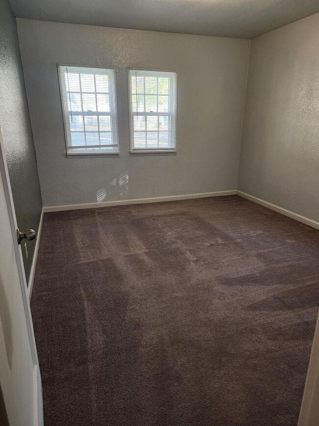 Building Photo - 2 bedroom in Laurel MT 59044