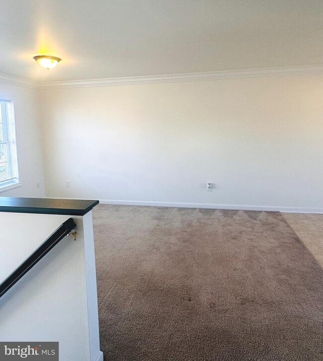 Building Photo - 92 Embassy Ct