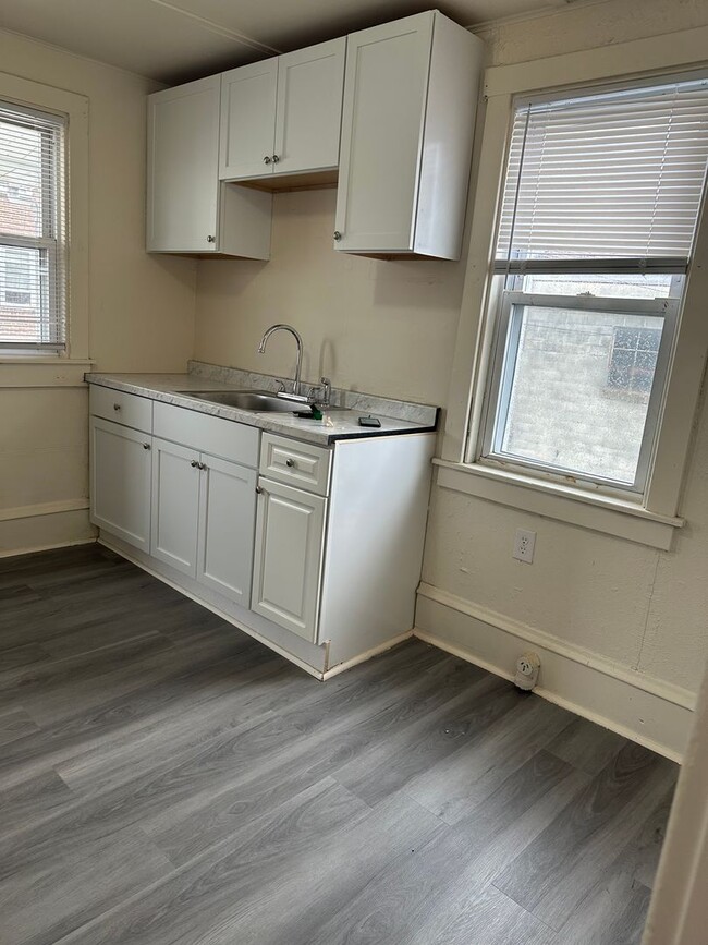 Building Photo - 4440 Kutztown Rd