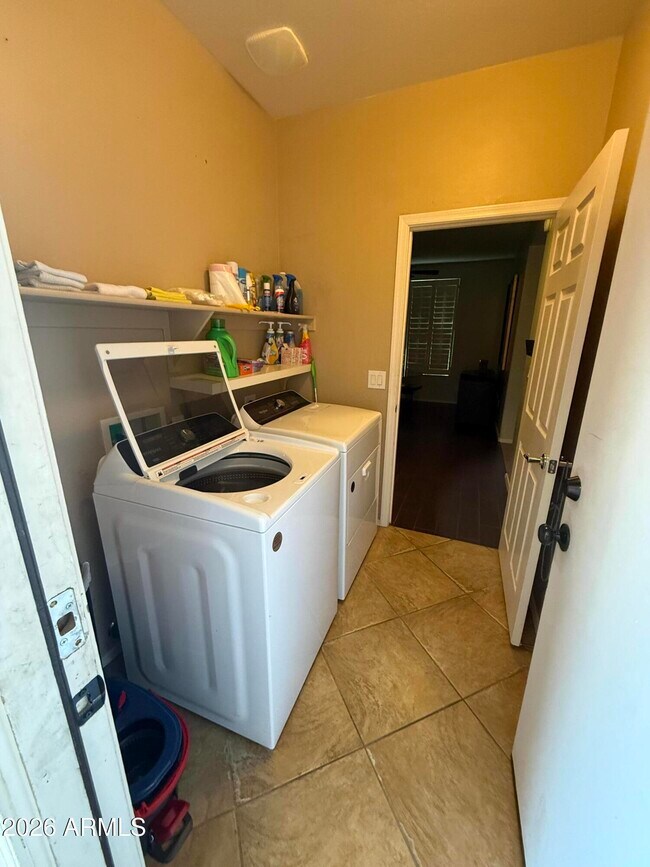 Building Photo - 15473 W Tasha Cir