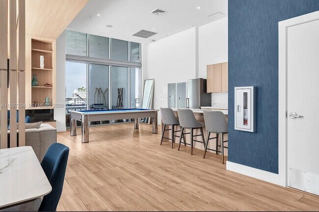 Building Photo - 90 SW 3rd St