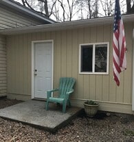 Building Photo - 2525 Rio Mills Rd