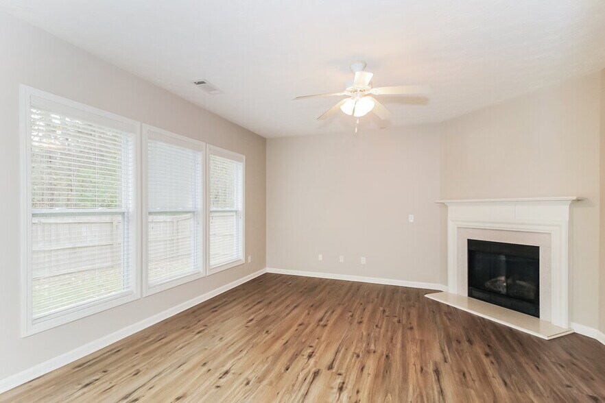 Building Photo - 948 Gardenia Curve