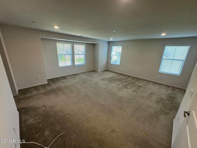 Building Photo - 446 Almond Ln