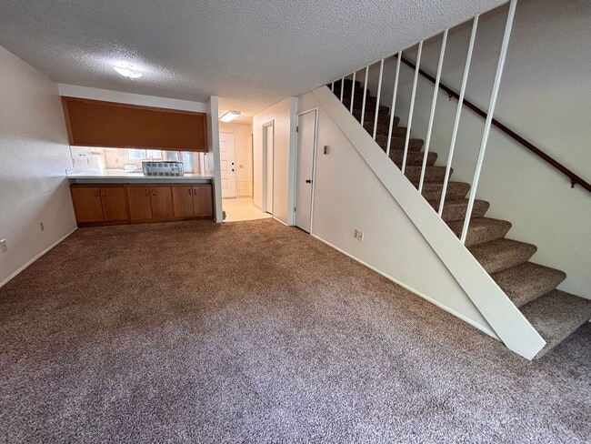 Building Photo - Two Story 2 Bedroom Condo