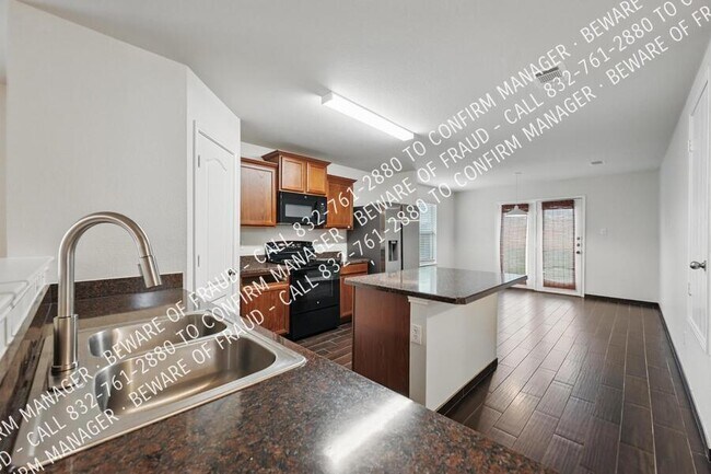 Building Photo - 1403 Grand Canyon Ct