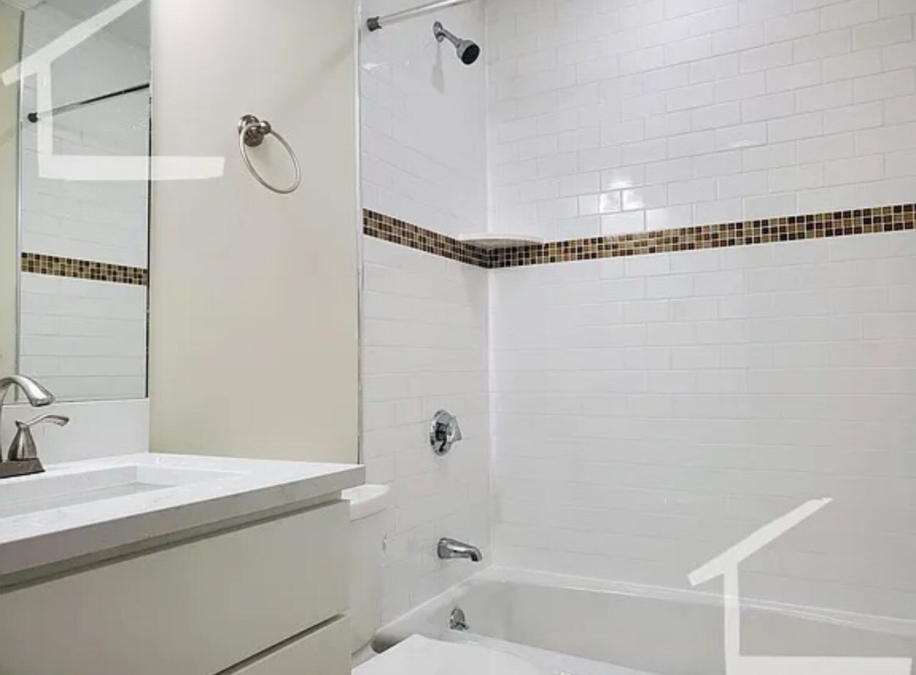 Building Photo - 31 Harris St