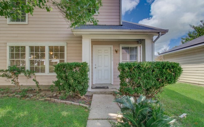 Building Photo - 15850 E Park Ct