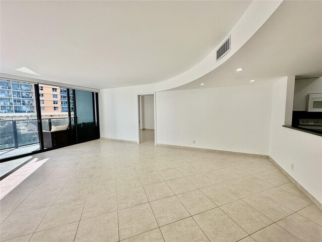 Building Photo - 2301 S Ocean Dr