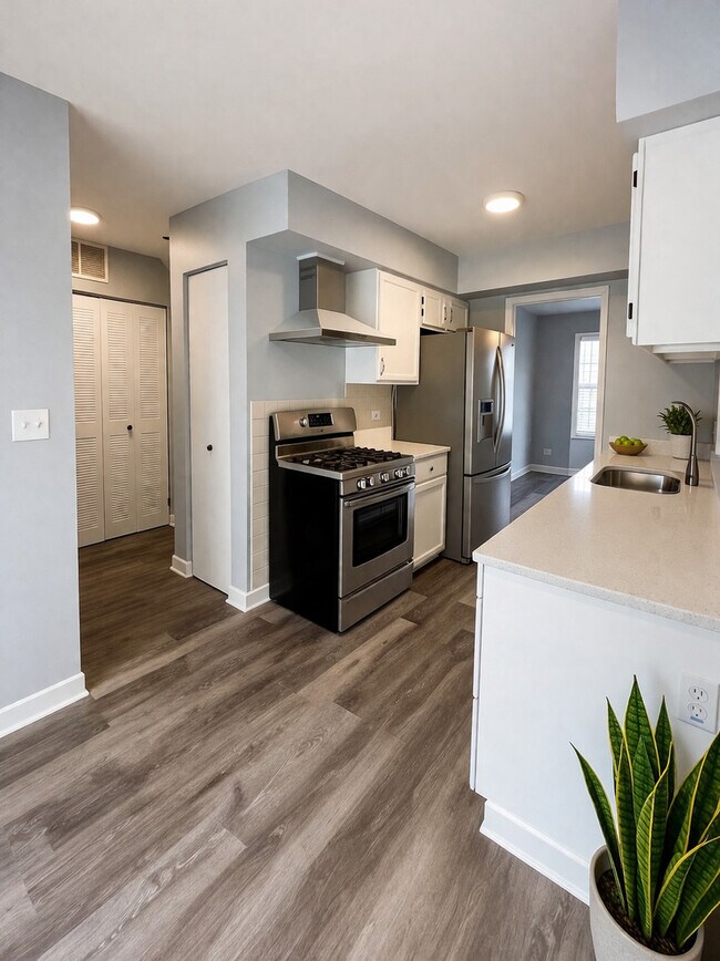 Building Photo - 404 Lauren Ln