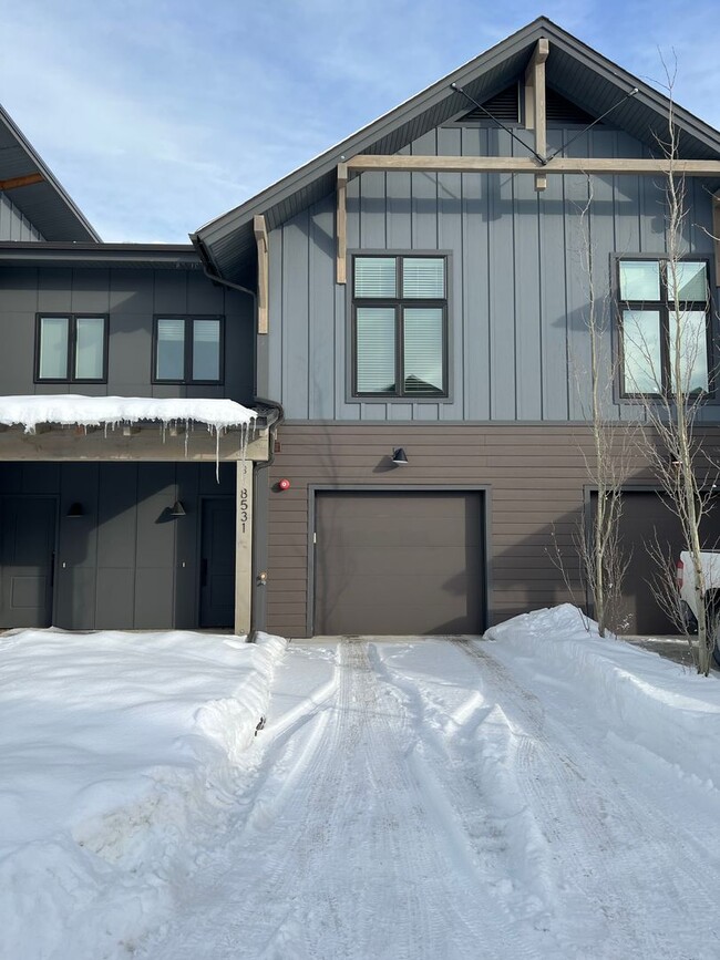 Building Photo - 3 Bedroom Townhome in Victor, ID with Garage