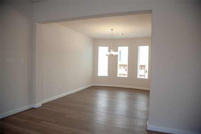 Building Photo - 24238 Prairie Glen Ln
