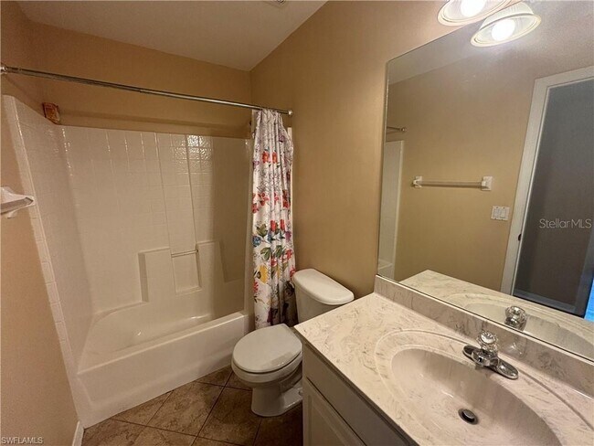 Building Photo - 9200 Middle Oak Dr