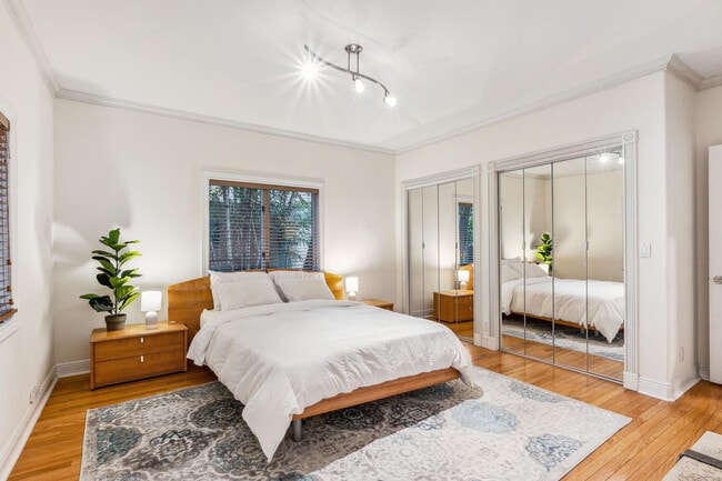 Building Photo - 3301 NE 16th St