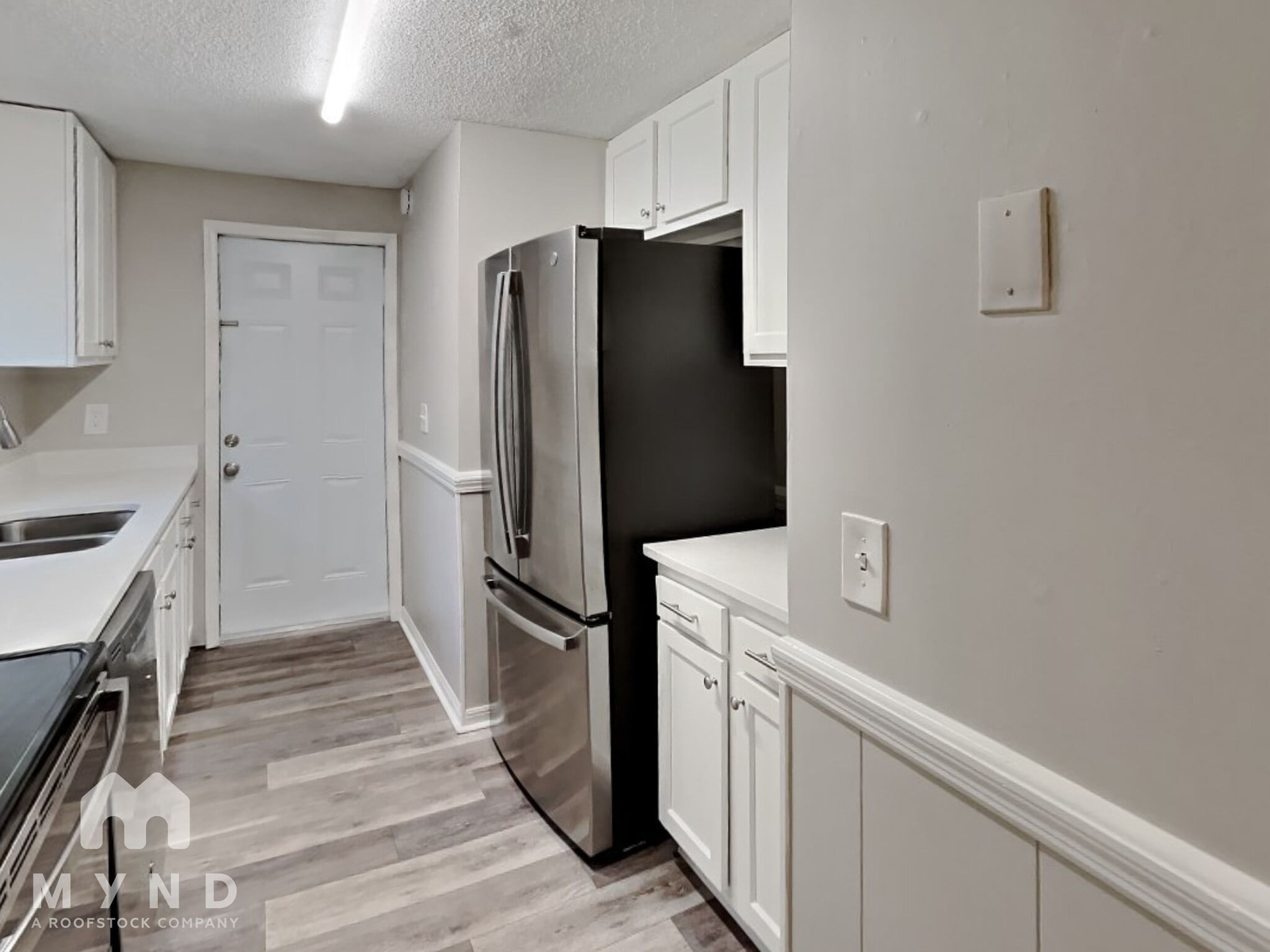 Building Photo - 10983 Witchaven St