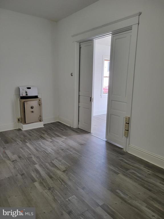 Building Photo - 1801 S Main St