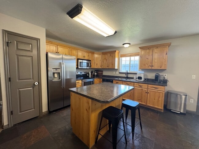 Building Photo - 3261 S 1500 W