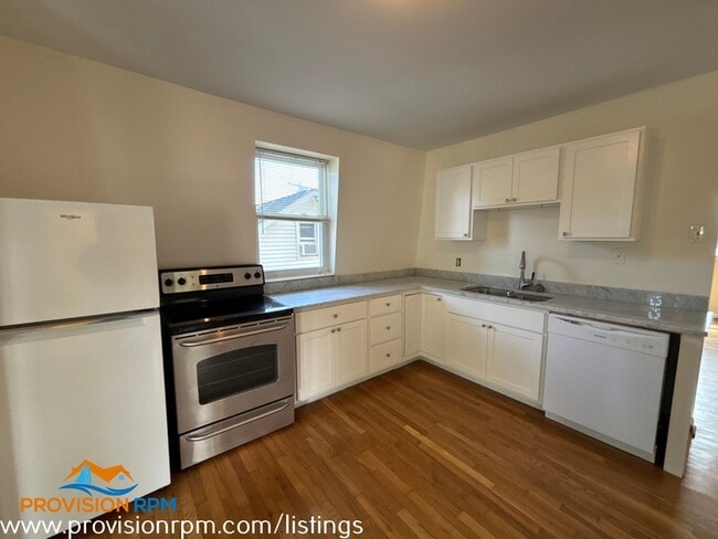 Building Photo - 7828 Bodkin View Dr