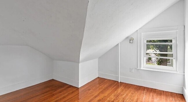 Building Photo - 4 Haskell St